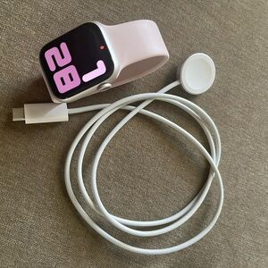 Apple Watch Series 7 GPS + Cellular